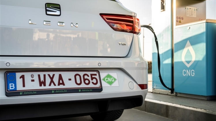 auto tankt cng tankstation