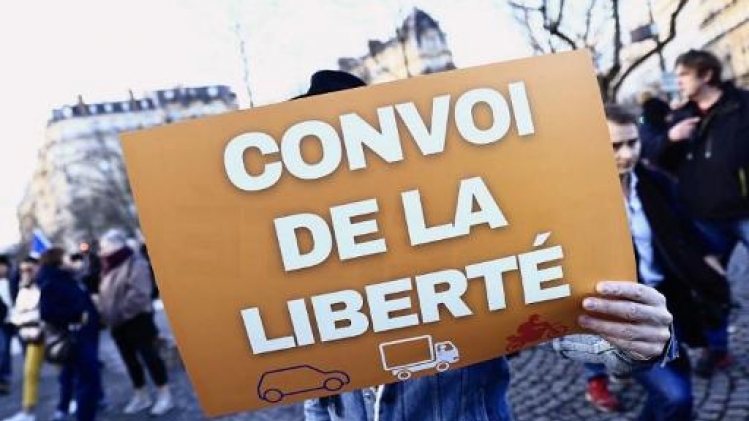 Convoi de la liberté - Des camions bloquent l'accès au parlement néerlandais à La Haye