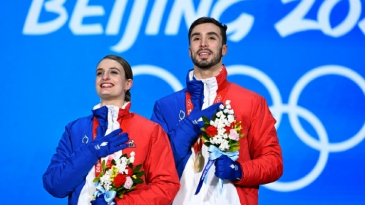 JO-2022: Papadakis et Cizeron en or sur la glace, Valieva autorisée à rêver