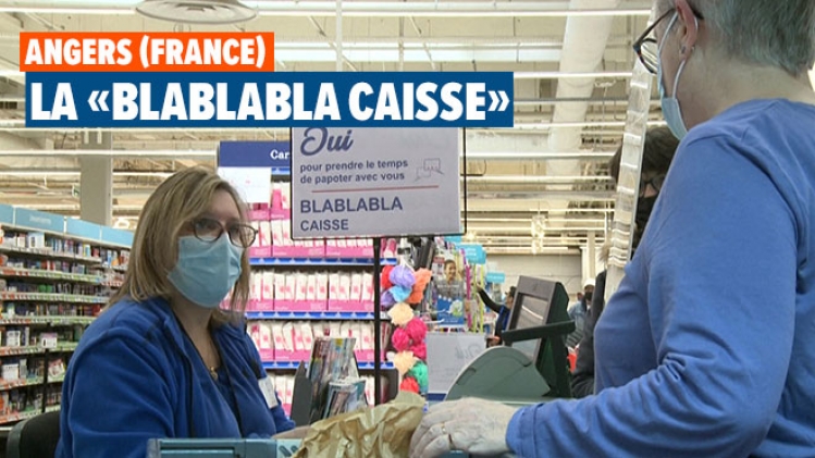 Une file au supermarché pour bavarder avec la caissière: On est moins pressé, et on n'ennuie pas