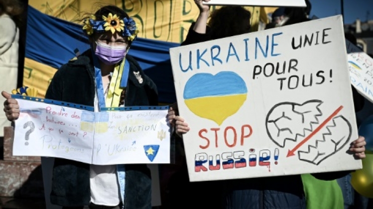 Maudite soit la guerre en Ukraine: manifestations en France contre l'invasion russe