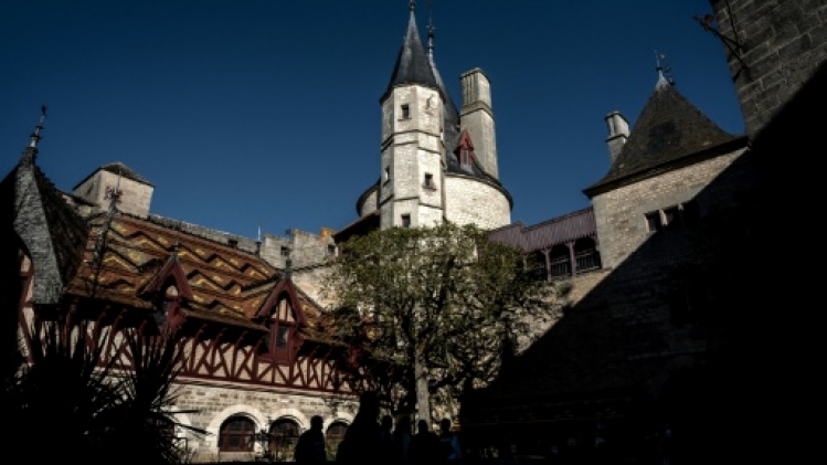 Procès de l'achat frauduleux du château de La Rochepot: le principal suspect absent