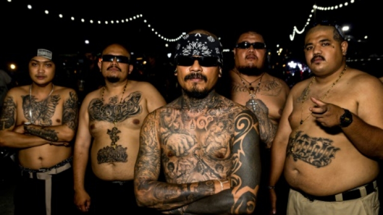 Tatouages et non-violence: la culture chicano à la mode thaïlandaise