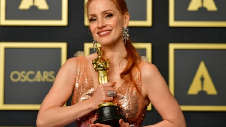 Les Oscars n'ont d'yeux que pour Jessica Chastain, méconnaissable en télévangéliste