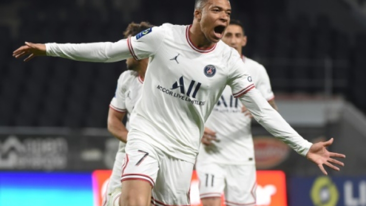 L1: le Paris SG bat Angers 3-0 mais n'est pas encore sacré