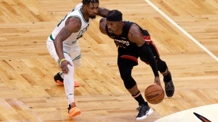 Play-offs NBA: le Heat refroidit les Celtics après un match 3 de cabossés