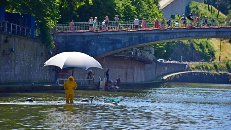 Un spectacle avec des embarcations insolites samedi soir sur la Sambre à Namur