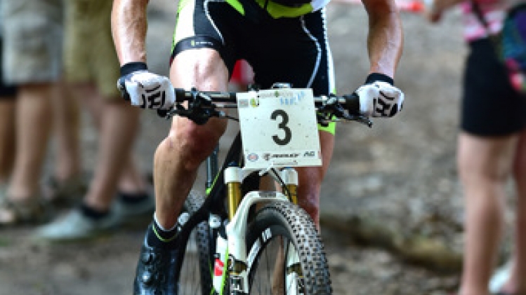 Le titre mondial de cross triathlon pour le Français Forissier, 11e place pour Carabin