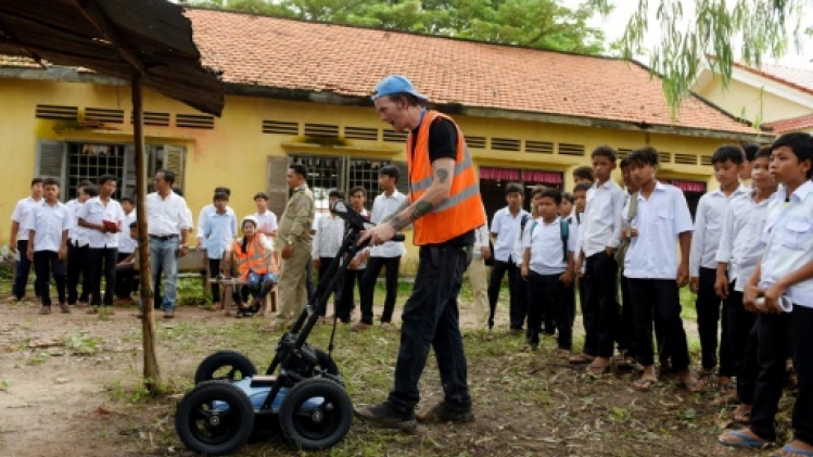 Au Cambodge, des radars pour percer les mystères des charniers khmers rouges