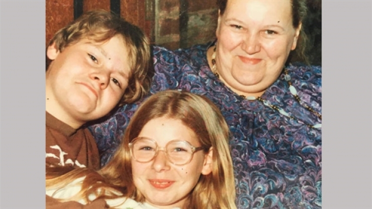 Charlotte Baut et Fanny Rochez arbitrent tour à tour le débat, en apportant informations pertinentes, statistiques, rapports d'enquêtes... Elles restituent les arguments et font avancer la réflexion de chacun...