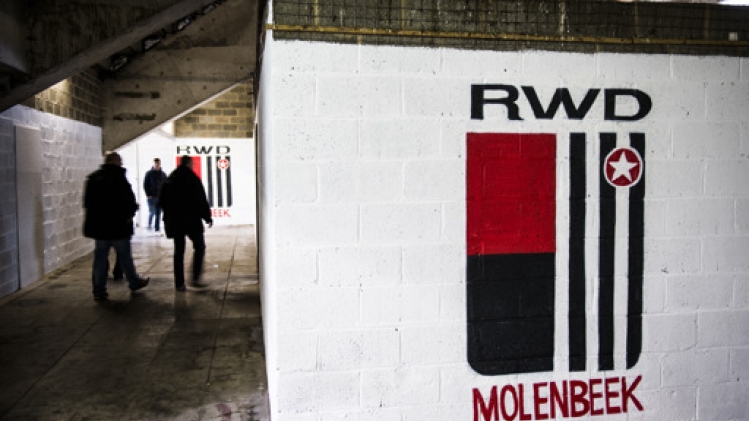 Tayo Adaramola prêté au RWDM par Crystal Palace