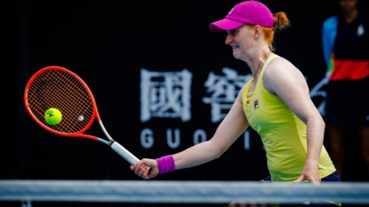 Alison Van Uytvanck franchit le 1er tour avec peine