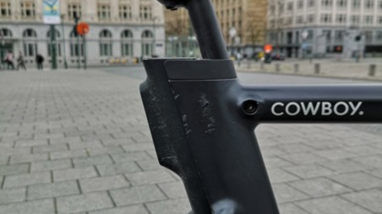 Cowboy suspend son jeu de course après la polémique