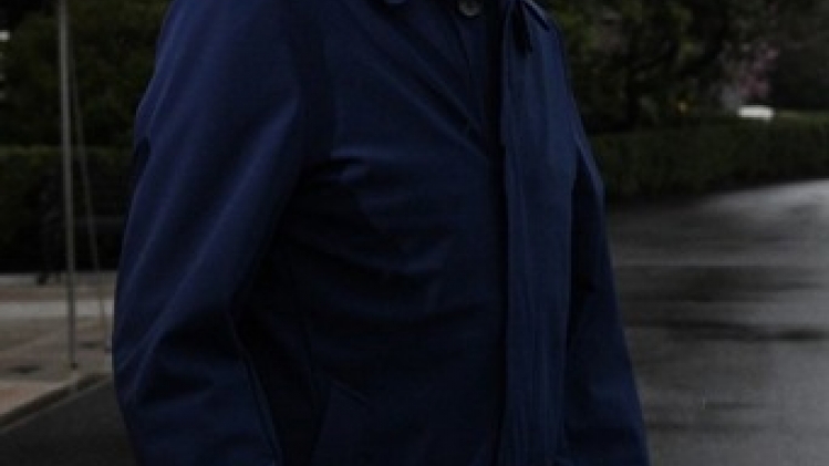 Les responsables de la faillite des banques devront rendre des comptes, s'engage Biden