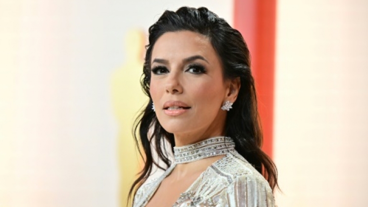 La série Dix pour cent bientôt adaptée en espagnol, avec Eva Longoria aux manettes