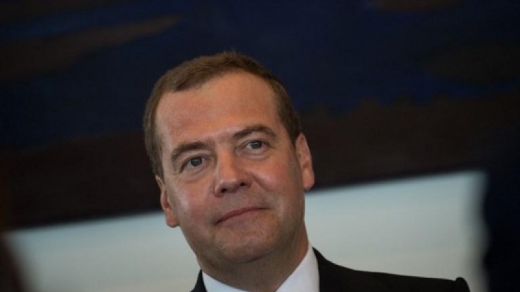 L'ex-président russe Medvedev dit s'être rendu dans l'est de l'Ukraine