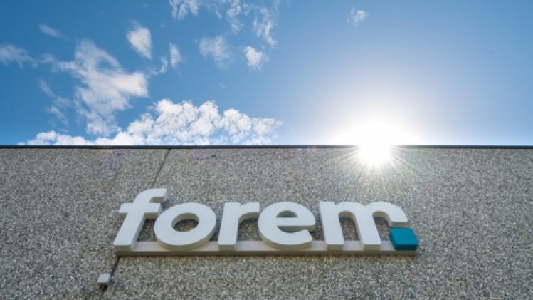 Trois entreprises namuroises s'associent au Forem pour la formation d'ouvriers de voirie