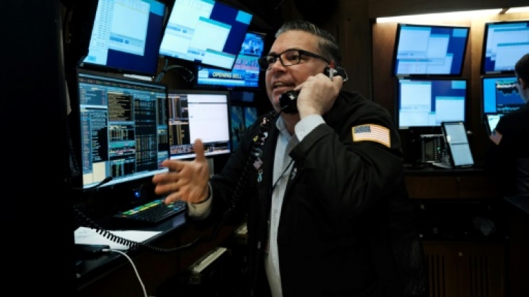 Wall Street sans direction, les soucis bancaires pèsent: Dow Jones -0,67%, Nasdaq +0,47%
