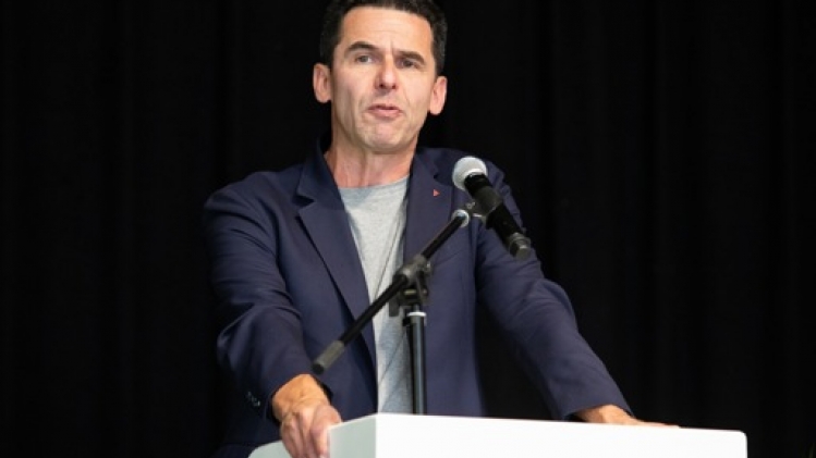 Pour Ecolo, si Nicole de Moor ne trouve pas de solution, elle doit passer la main