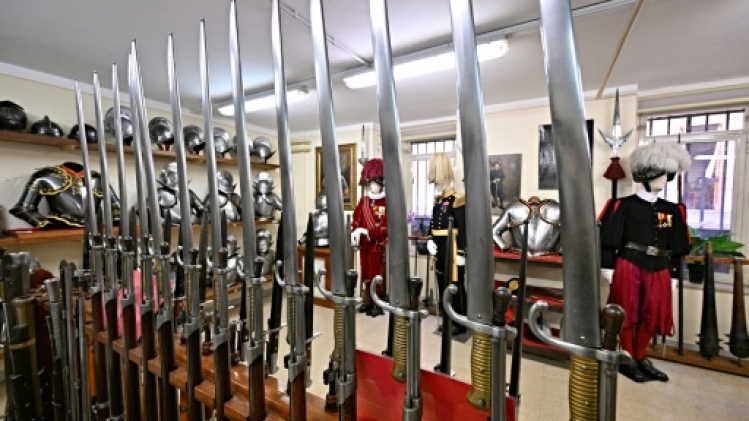 Cuirasse, hallebarde et uniforme: dans la peau d'un garde suisse