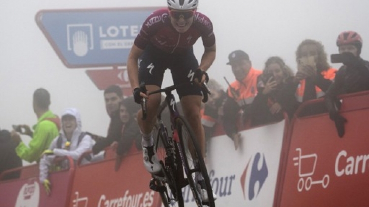 Demi Vollering fait la passe de deux et conforte son maillot jaune avant la dernière étape