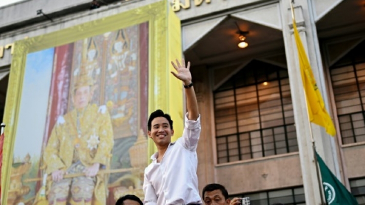 Vague orange en Thaïlande, une coalition pro-démocratie se dessine