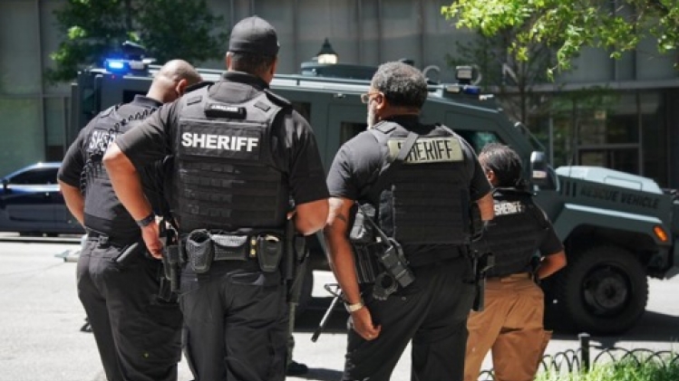 Un exercice de tirs de la police ciblant la photo d'un noir fait polémique aux États-Unis