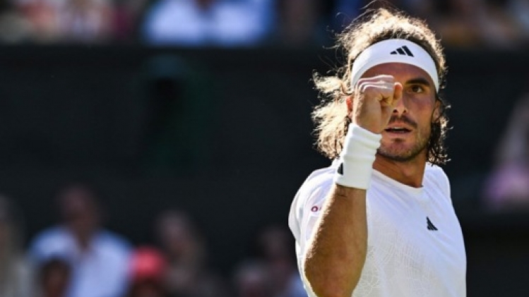 Stefanos Tsitsipas au 3e tour après un combat de plus de quatre heures contre Andy Murray