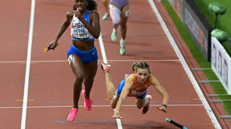 Femke Bol va bien physiquement après sa chute qui l'a privée du podium dans le mixte