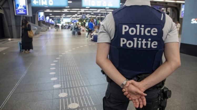 Insécurité à la gare du Midi: Vervoort auditionné en commission le 12 septembre