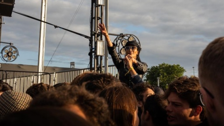 Hangar organise une fête en plein air sur la place Rogier à Bruxelles