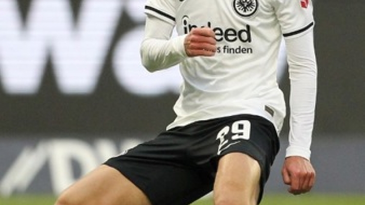 Naples recrute Jesper Lindstrom de l'Eintracht Francfort