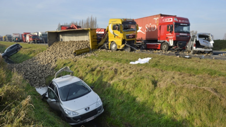 Une fresque murale commémorera la collision en chaîne mortelle survenue sur l'A19 en 2013