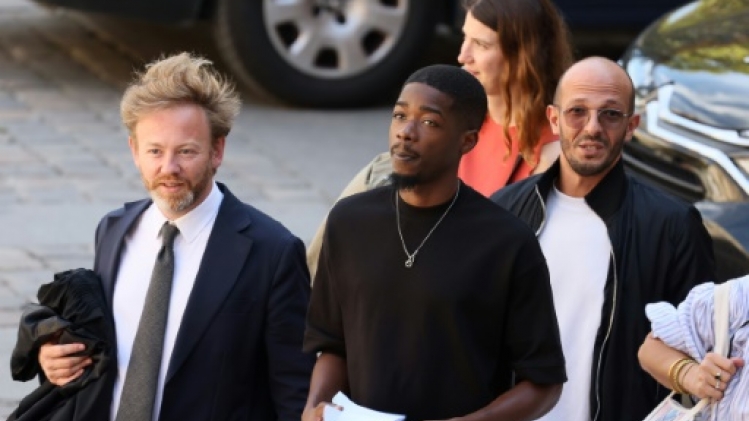 Au procès du rappeur MHD, les lois de la cité en toile de fond