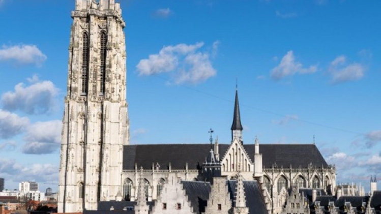 Une procédure écrite devra déterminer si une femme peut suivre la formation diaconale