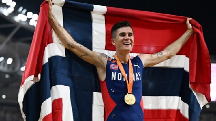 Jakob Ingebrigtsen bat le record du monde du 2000m, Ruben Verheyden le record de Belgique