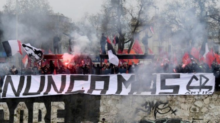 Chili:  heurts lors d'une marche en mémoire des victimes de la dictature de Pinochet