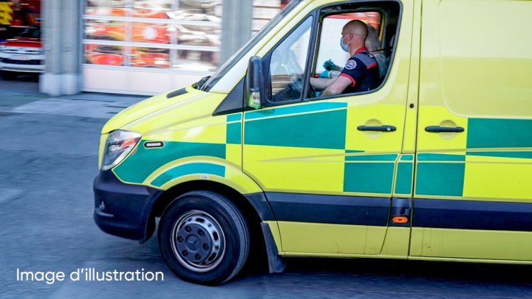 ambulance-flanc-illu