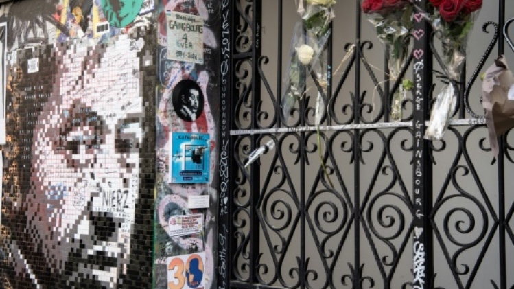 Le 5 bis rue de Verneuil à Paris, lieu de recueillement des fans de Gainsbourg