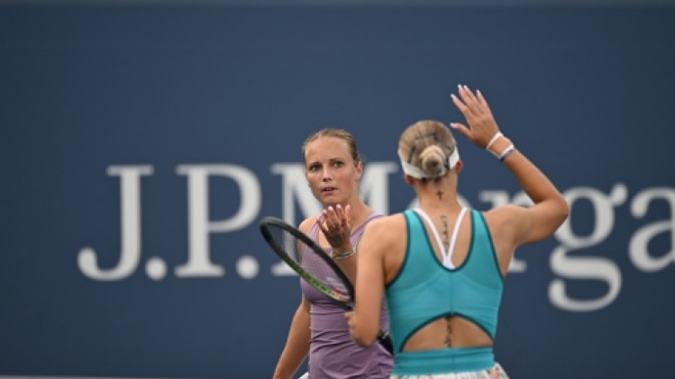 Kimberley Zimmermann atteint les demi-finales du double avec Anna Bondar