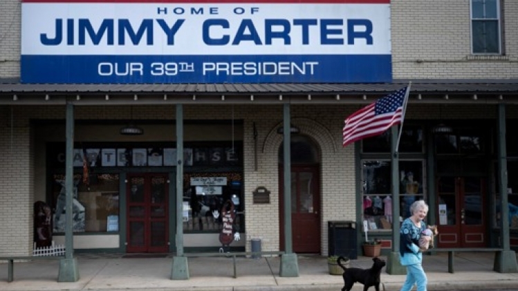 USA: à 98 ans, l'ex-président Jimmy Carter participe à une festivité dans sa ville natale