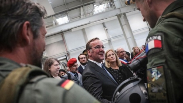 Le ministre allemand de la Défense entame lundi une tournée dans les trois pays baltes