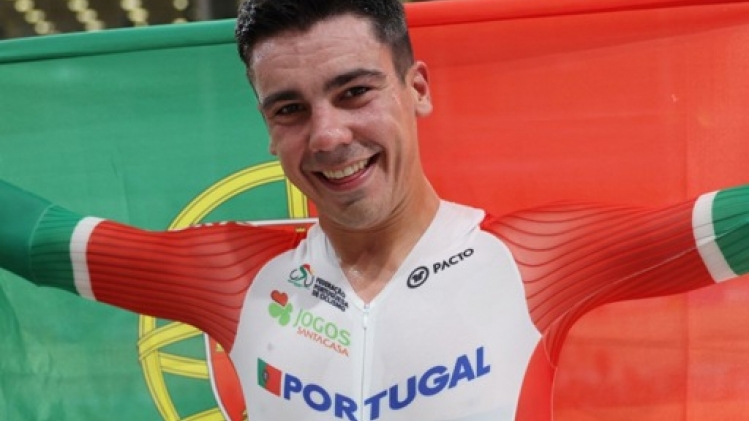 Le Portugais Iuri Leitao joue un mauvais tour aux favoris sur le sprint de la 2e étape