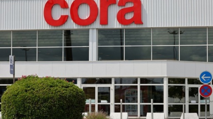 Louis Delhaize maintient sa confiance dans les Cora mais demande des efforts au personnel