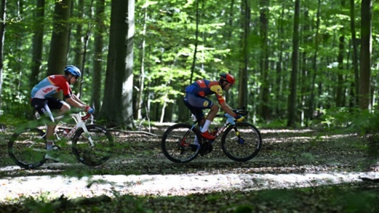 Jasper Stuyven premier champion d'Europe de gravel, Lorena Wiebes titrée chez les dames