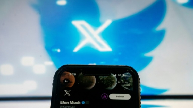 Elon Musk fait disparaitre les titres des articles de presse partagés sur X (ex-Twitter)