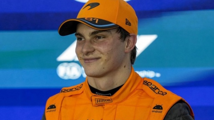 Oscar Piastri remporte la course sprint, Max Verstappen sacré champion du monde