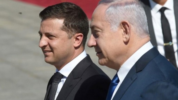 Zelensky réaffirme son soutien à Israël à Netanyahu et compare le Hamas à la Russie