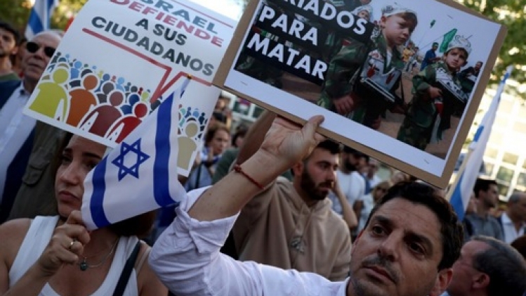 Manifestation en faveur d'Israël devant son ambassade à Madrid
