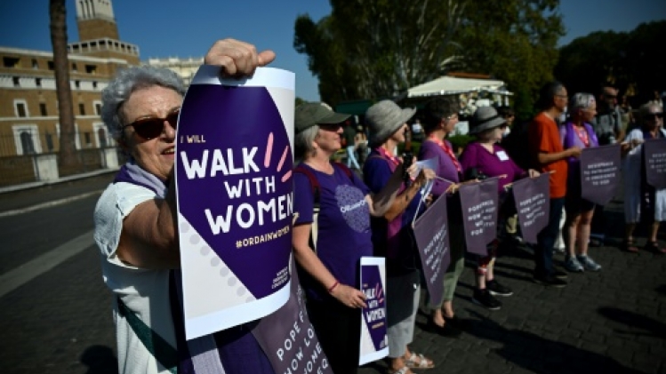 Face au patriarcat de l'Eglise, les femmes élèvent leur voix